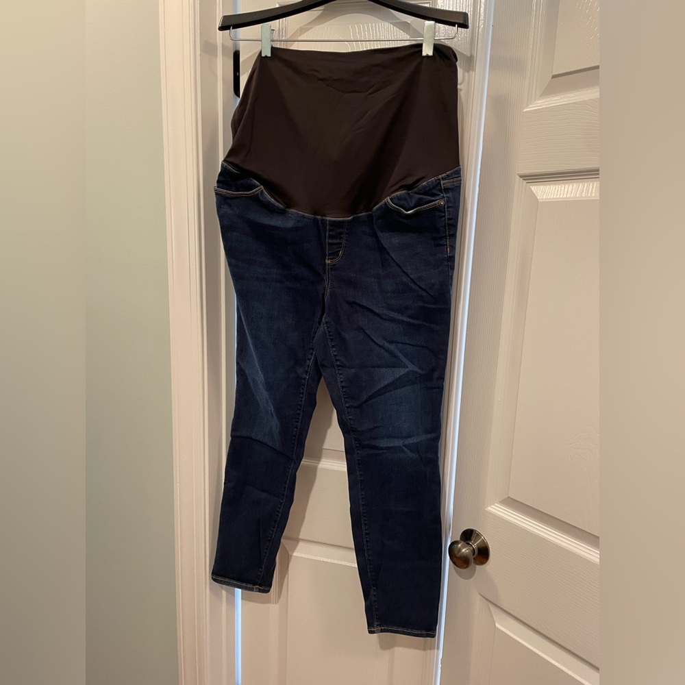 Loft maternity skinny jeans.